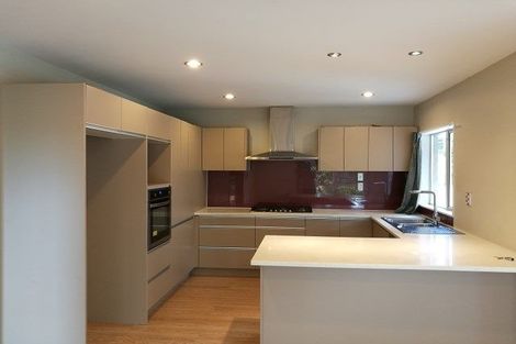 Photo of property in 21a Kerswill Place, Pakuranga, Auckland, 2010