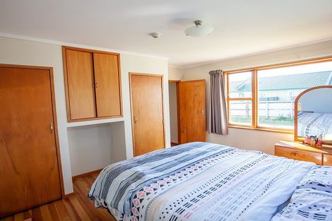 Photo of property in 15 Bayly Street, Waitara, 4320