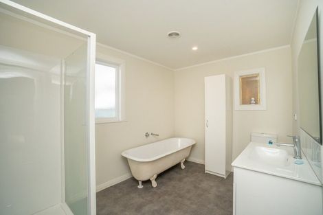 Photo of property in 18 Matipo Street, Takaro, Palmerston North, 4410