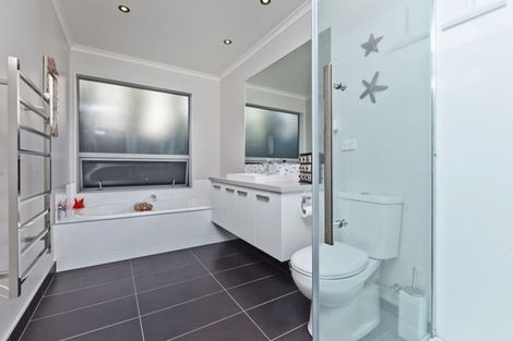 Photo of property in 25 Ridgedale Road, Silverdale, 0932