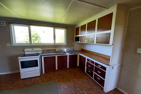 Photo of property in 25 Main Road, Tuatapere, 9620