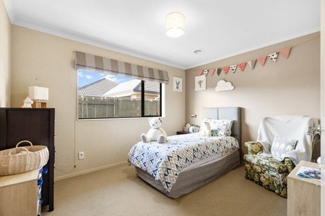 Photo of property in 8 Cleveland Heights, Kelvin Grove, Palmerston North, 4414