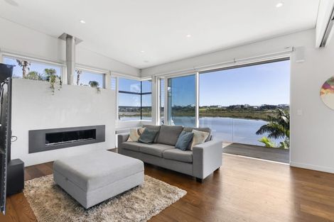 Photo of property in 53 Walter Street, Hauraki, Auckland, 0622