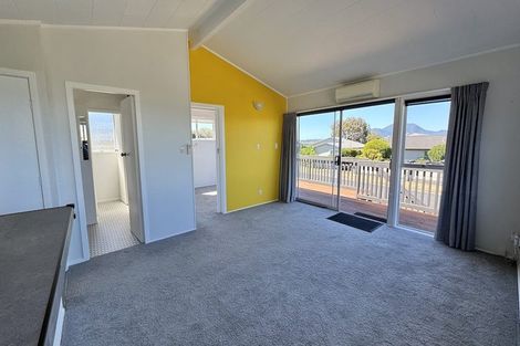 Photo of property in 2/12 Isobel Street, Acacia Bay, Taupo, 3330