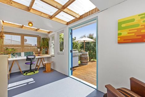 Photo of property in 23 Lorenzen Bay Road, Raglan, 3225