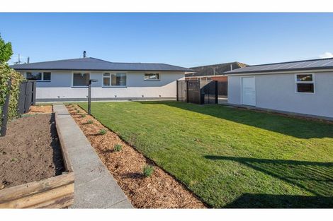 Photo of property in 17 Cromer Place, New Brighton, Christchurch, 8062