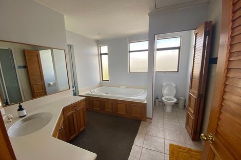 Photo of property in 58 Ardern Avenue, Stanmore Bay, Whangaparaoa, 0932