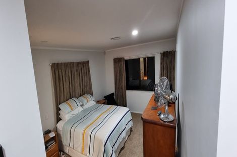 Photo of property in 11 Kotuku Drive, Paraparaumu Beach, Paraparaumu, 5032