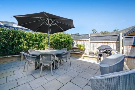 Photo of property in 2/12 Sundown Avenue, Manly, Whangaparaoa, 0930
