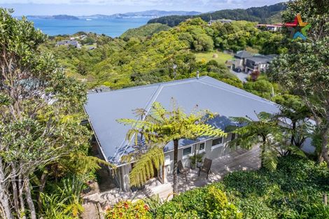 Photo of property in 46 Maungaraki Road, Korokoro, Lower Hutt, 5012