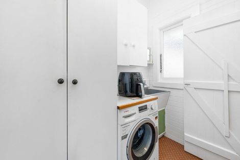 Photo of property in 38 Florence Avenue, Palmerston North, 4414