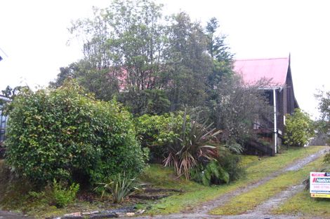 Photo of property in 17 Ivy Terrace, Moana, 7872