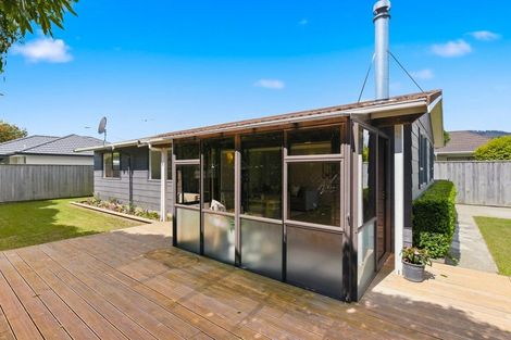 Photo of property in 27 Oriwa Street, Waikanae, 5036