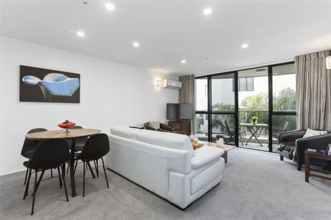 Photo of property in 3e/175 Hurstmere Road, Takapuna, Auckland, 0622