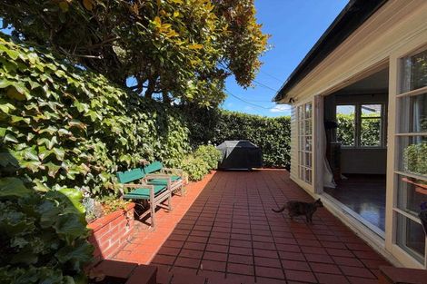 Photo of property in 16 Friend Street, Karori, Wellington, 6012