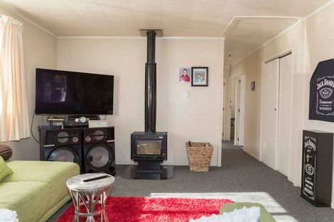 Photo of property in 12a Carlson Street, Dannevirke, 4930