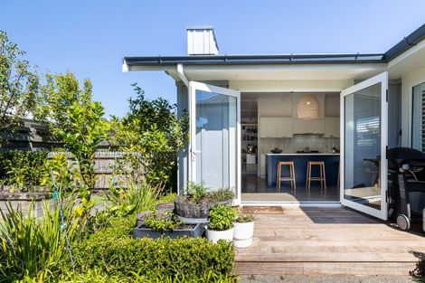 Photo of property in 18a Reynolds Road, Havelock North, 4130