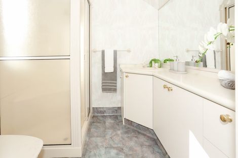 Photo of property in 11 Villa Grove, Ilam, Christchurch, 8041