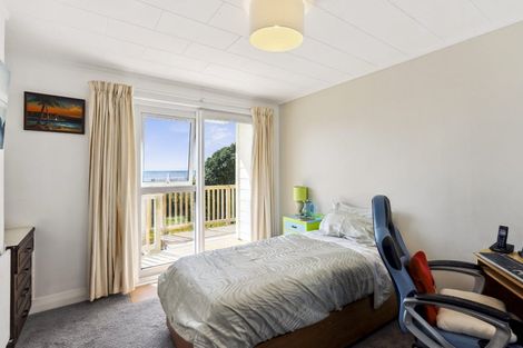 Photo of property in 7 Nuhaka Place, Paraparaumu Beach, Paraparaumu, 5032