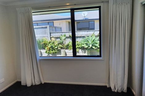 Photo of property in 3 Roy Johns Way, Bell Block, New Plymouth, 4312