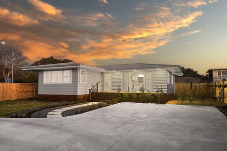 Photo of property in 1a Hikurangi Street, Te Atatu Peninsula, Auckland, 0610