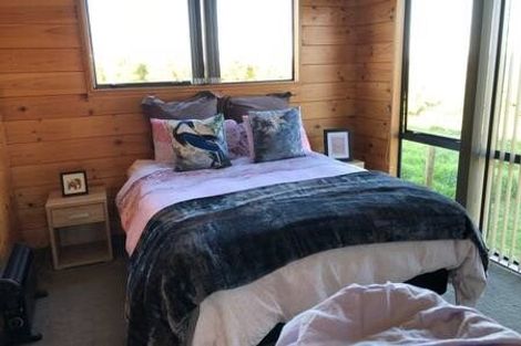 Photo of property in 264 State Highway 16, Kumeu, 0892