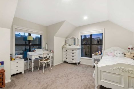 Photo of property in 1 Hugh Drive, Pinehill, Auckland, 0632