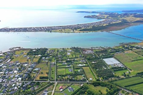 Photo of property in 240 Point Wells Road, Point Wells, 0986