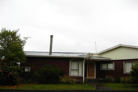 Photo of property in 13 Ivy Terrace, Moana, 7872