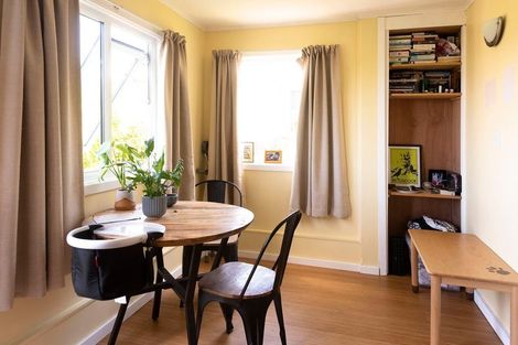 Photo of property in 17 Bedford Street, Northland, Wellington, 6012