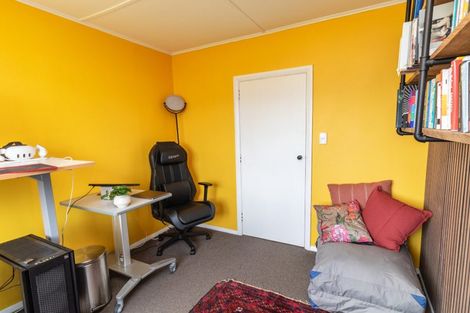 Photo of property in 8 Bowes Crescent, Strathmore Park, Wellington, 6022