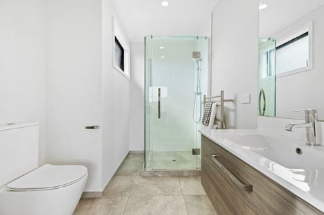 Photo of property in 24 Marine Parade, Hobsonville, Auckland, 0616