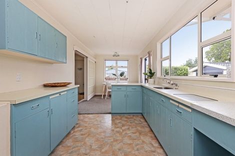 Photo of property in 2 Holyrood Street, Taradale, Napier, 4112
