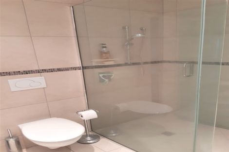 Photo of property in 11/72d Devonport Road, Tauranga, 3110