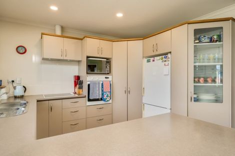 Photo of property in 9 Reefton Place, Papamoa Beach, Papamoa, 3118