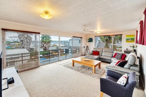 Photo of property in 5 Sullivan Avenue, Mangere Bridge, Auckland, 2022