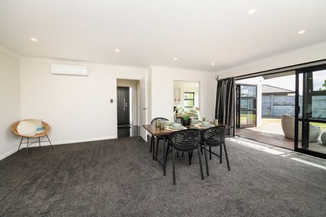 Photo of property in 32 Dogwood Way, Milson, Palmerston North, 4414