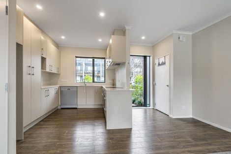 Photo of property in 3 Tahuhu Road, Mount Wellington, Auckland, 1062