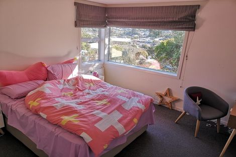 Photo of property in 11b Pinkerton Grove, Newlands, Wellington, 6037