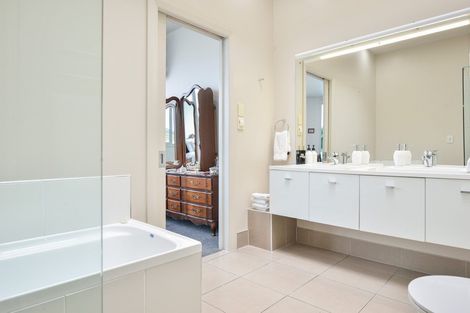 Photo of property in 1/40 Reads Quay, Gisborne, 4010