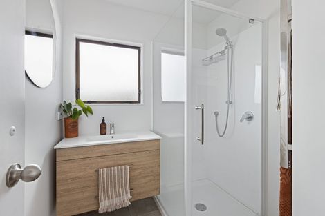 Photo of property in 1/13 Matipo Road, Te Atatu Peninsula, Auckland, 0610