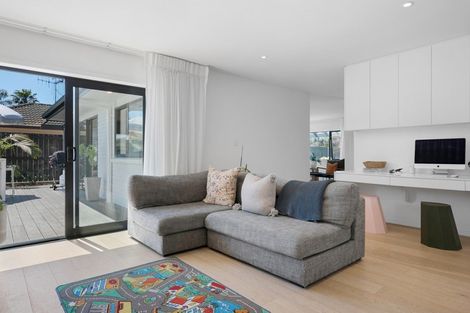 Photo of property in 596 Grenada Street, Papamoa Beach, Papamoa, 3118