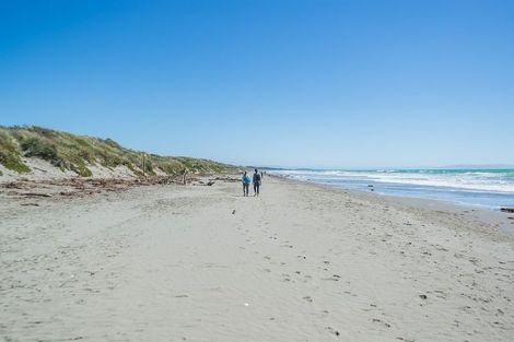 Photo of property in 5 Marine Parade, North New Brighton, Christchurch, 8083