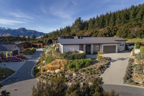 Photo of property in 16 Edgewood Place, Wanaka, 9305