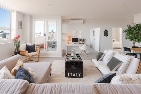 Photo of property in Stadium Garden Flats, 315/107 Thorndon Quay, Pipitea, Wellington, 6011