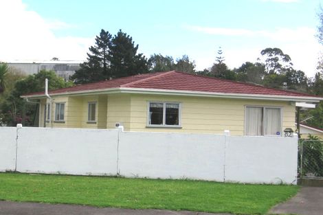 Photo of property in 82 Borich Road, Sunnyvale, Auckland, 0612