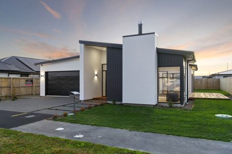 Photo of property in 10 Waterford Farm Road, Halswell, Christchurch, 8025