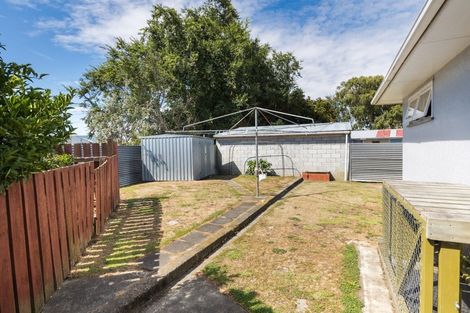 Photo of property in 17 Tararua Terrace, Cloverlea, Palmerston North, 4412