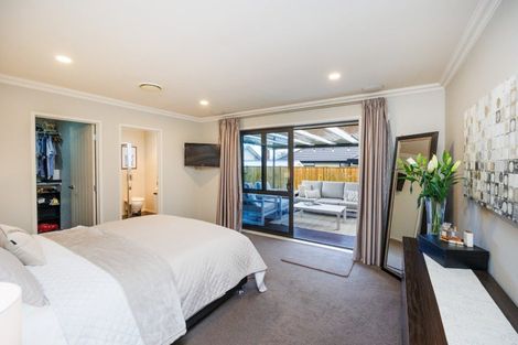 Photo of property in 172 Pacific Drive, Fitzherbert, Palmerston North, 4410