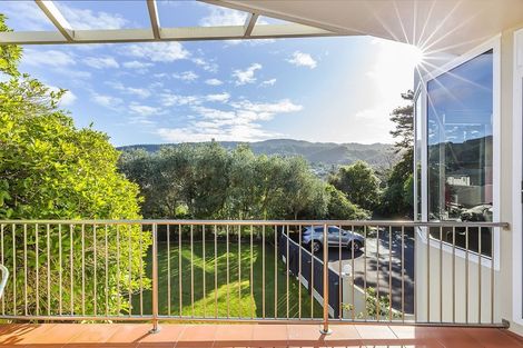 Photo of property in 11f Duncan Street, Tawa, Wellington, 5028